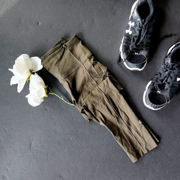 Lululemon Army Green Cropped Leggings - Picture 1 of 8
